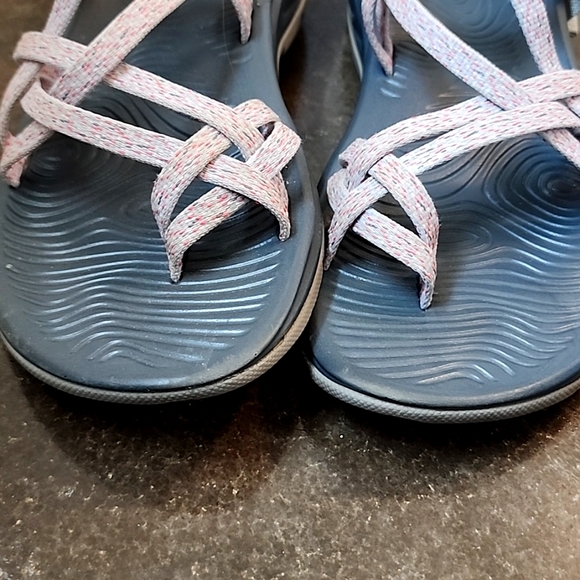 Chaco women's 9 classic sandals - Picture 8 of 9